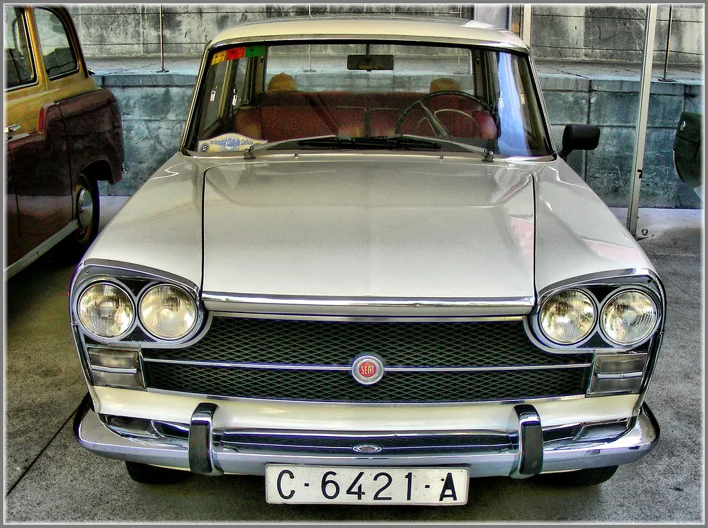 1839-Seat 1500 en Coruña