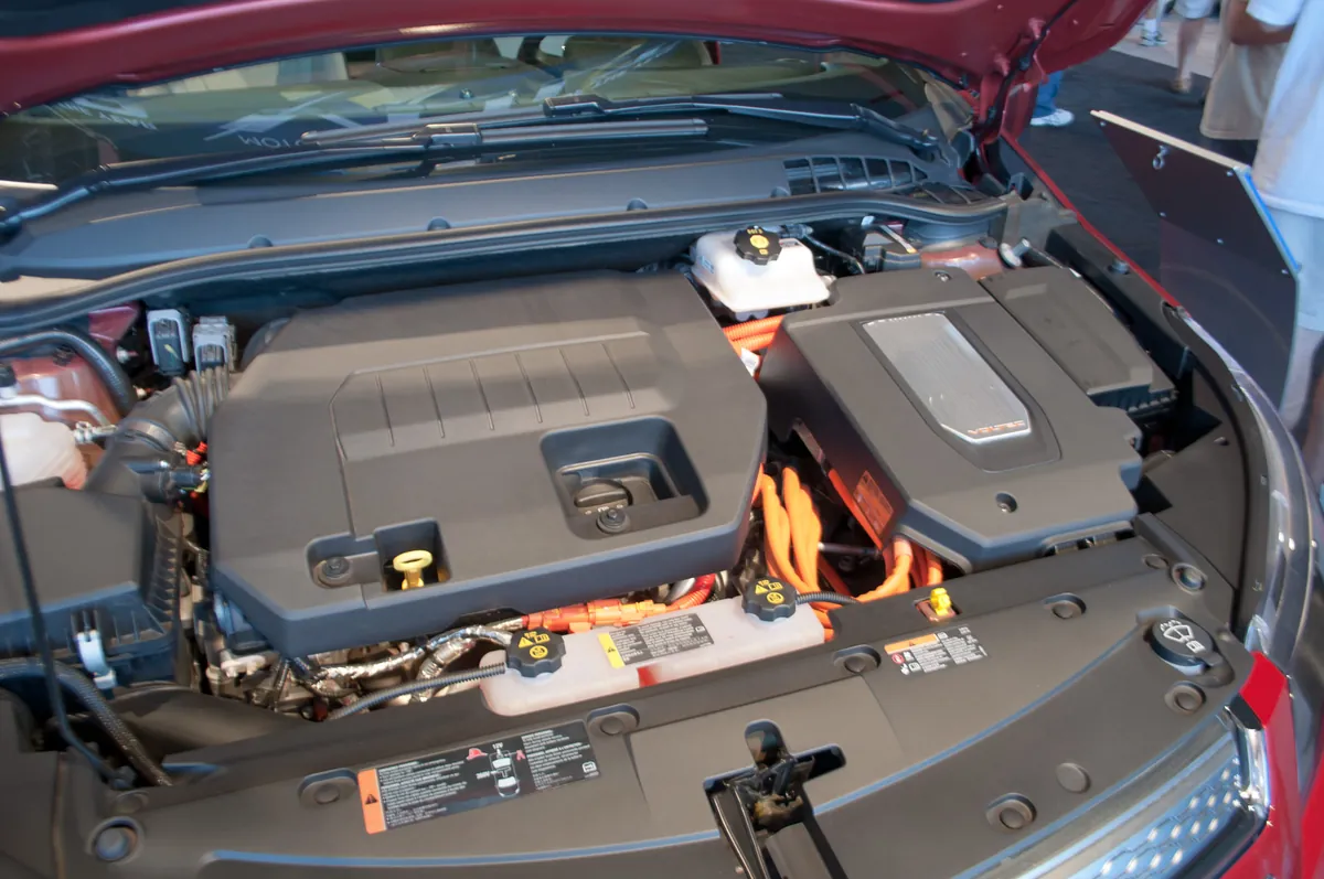 Chevrolet Volt Engine Bay (5871298909)